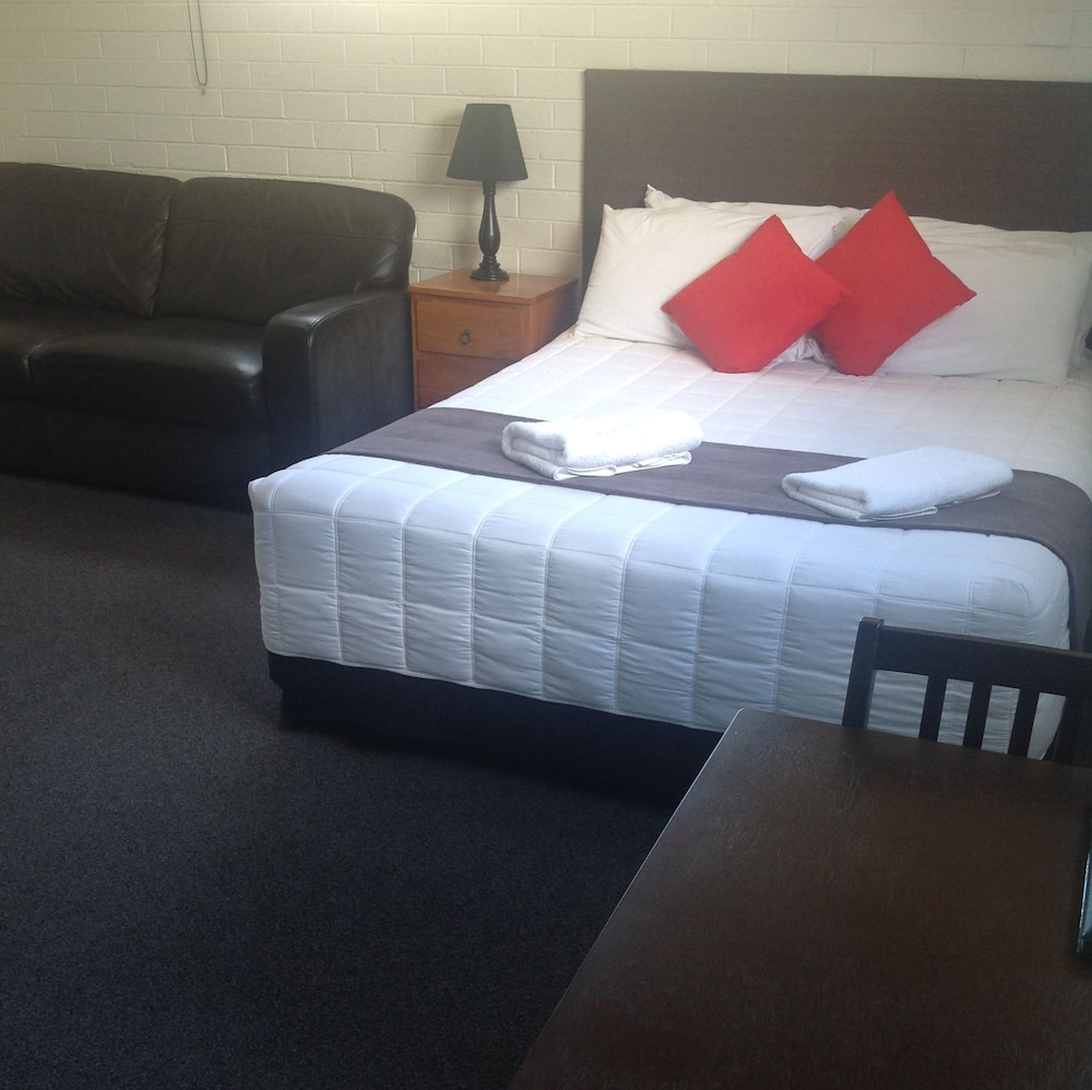 Avlon Gardens Motel And Holiday Houses 22/50