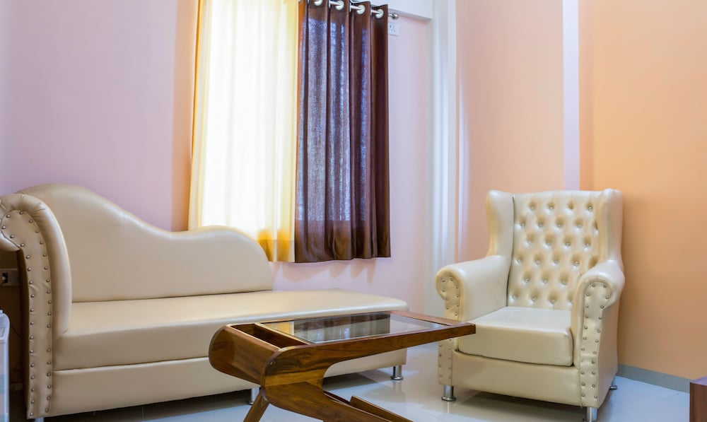Treebo Naunidh Suites 20/23