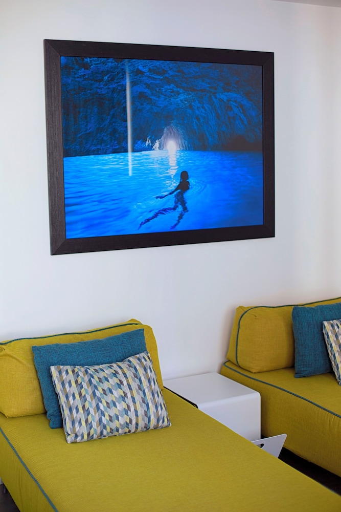 Tasso Suites 47/71