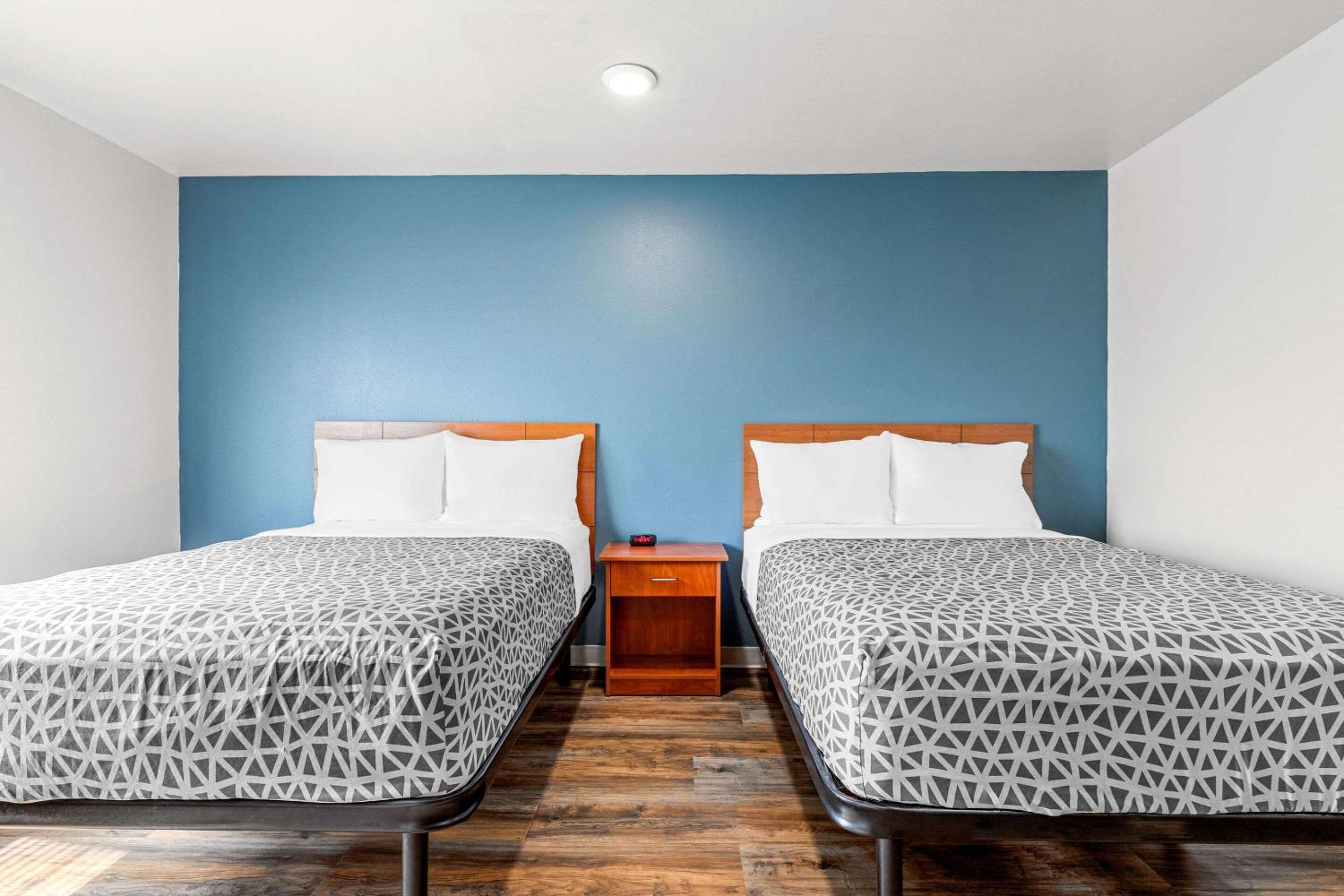 غرفة بسريرين مزدوجين، WoodSpring Suites Tulsa 8/10