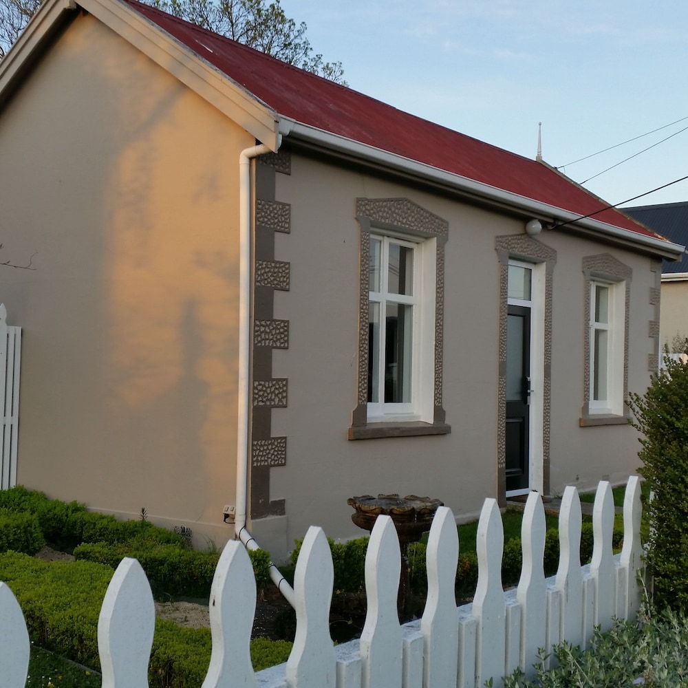 Designer Cottage 2/65