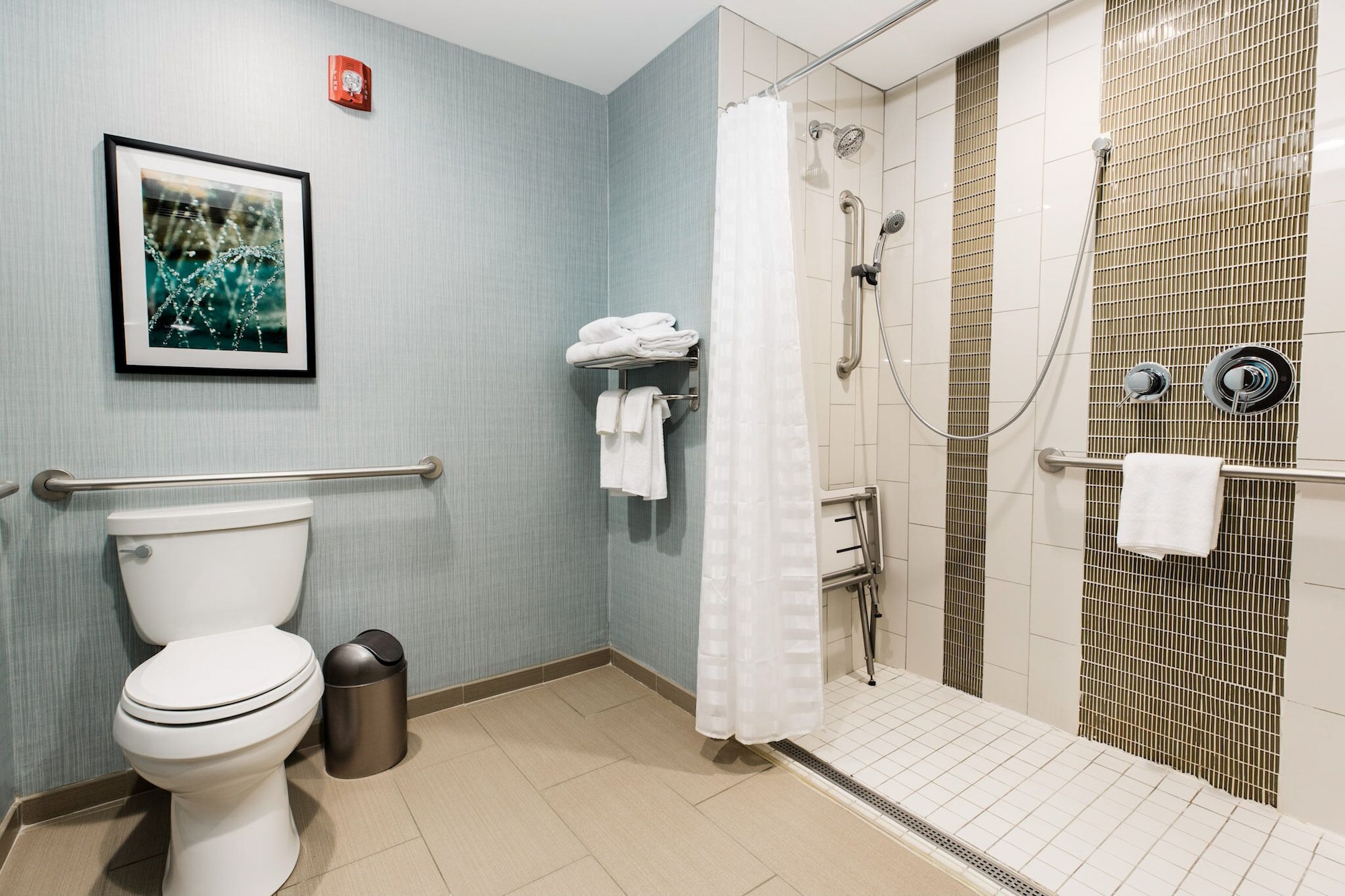 ROOM, 2 QUEEN BEDS, SOFA, ACCESSIBLE