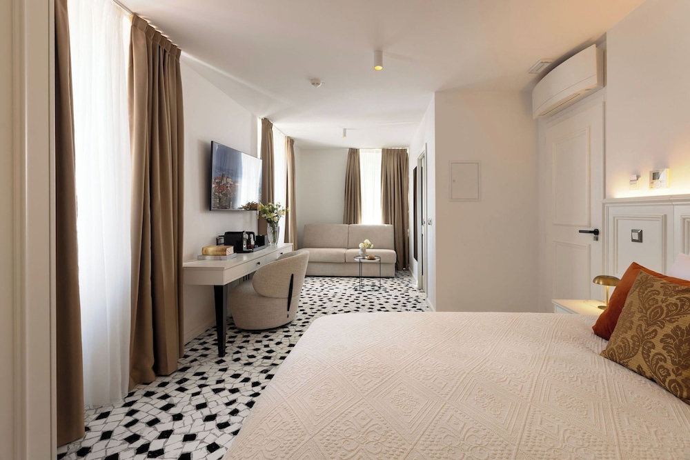 Heritage Hotel Lucia 14/49