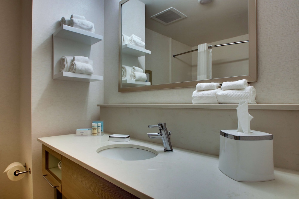 Hampton Inn Sneads Ferry North Topsail Beach 27/48