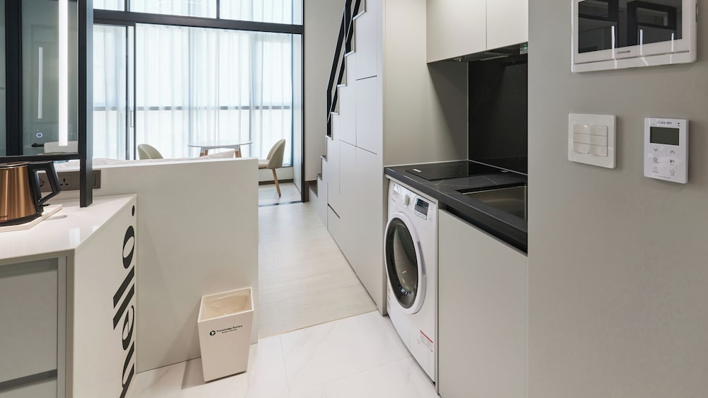 Travelodge Suites Busan Centum 61/68