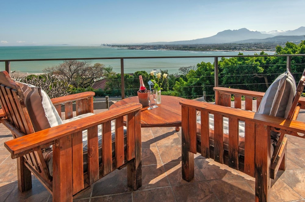 18 On Kloof Bed And Breakfast 13/20