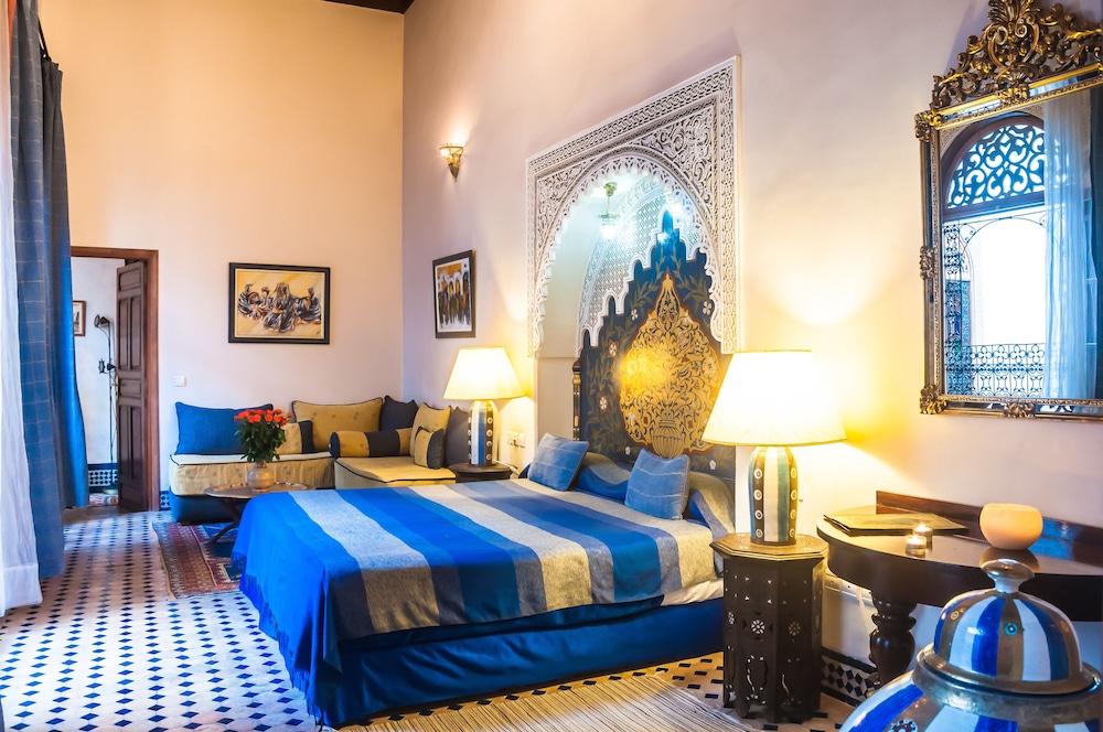 ROYAL, SAFIR, SUITE, KING BED, WITH VIEW, PATIO