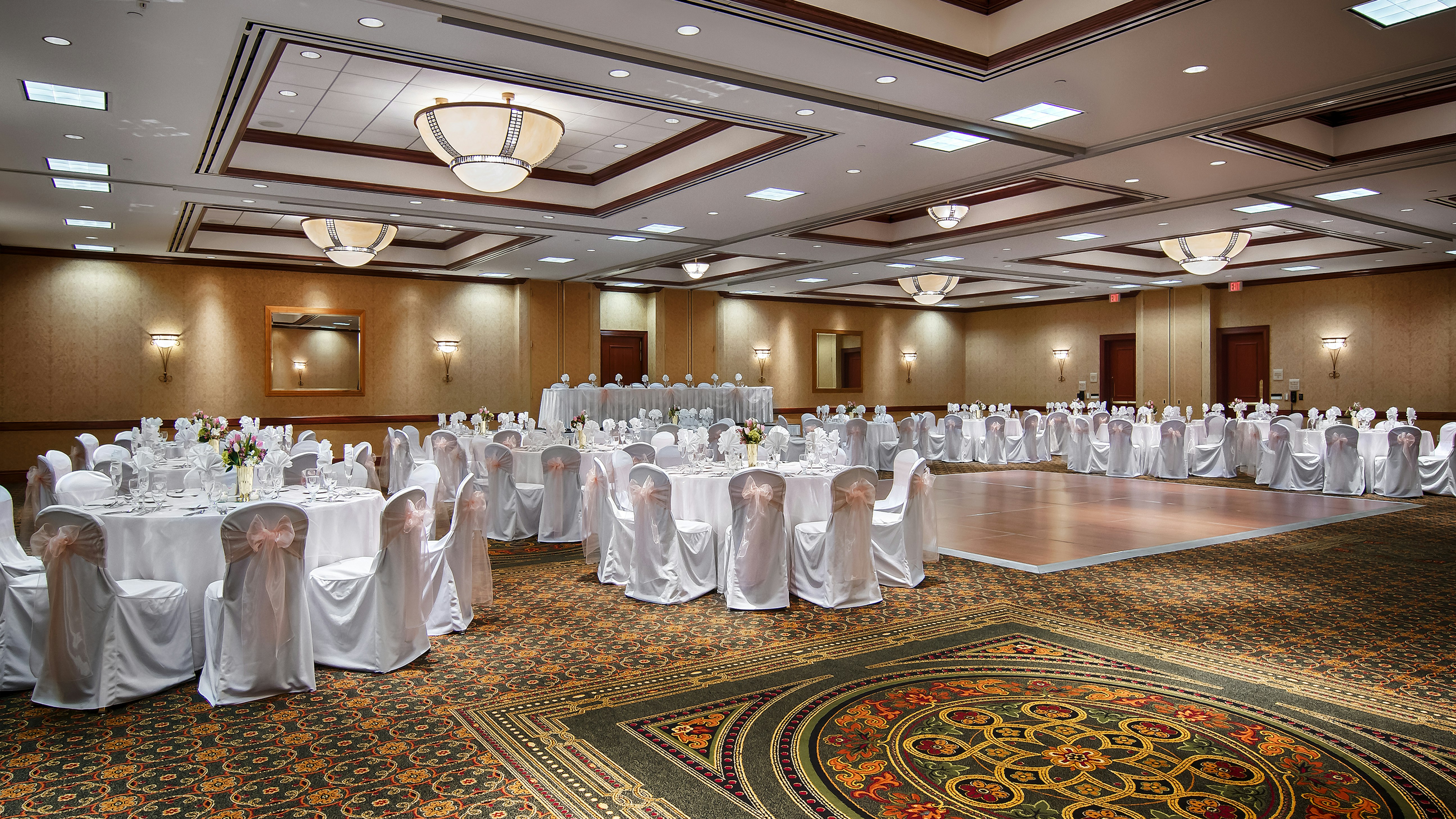 Hilton Garden Inn Milwaukee Northwest Conference Center 13/43