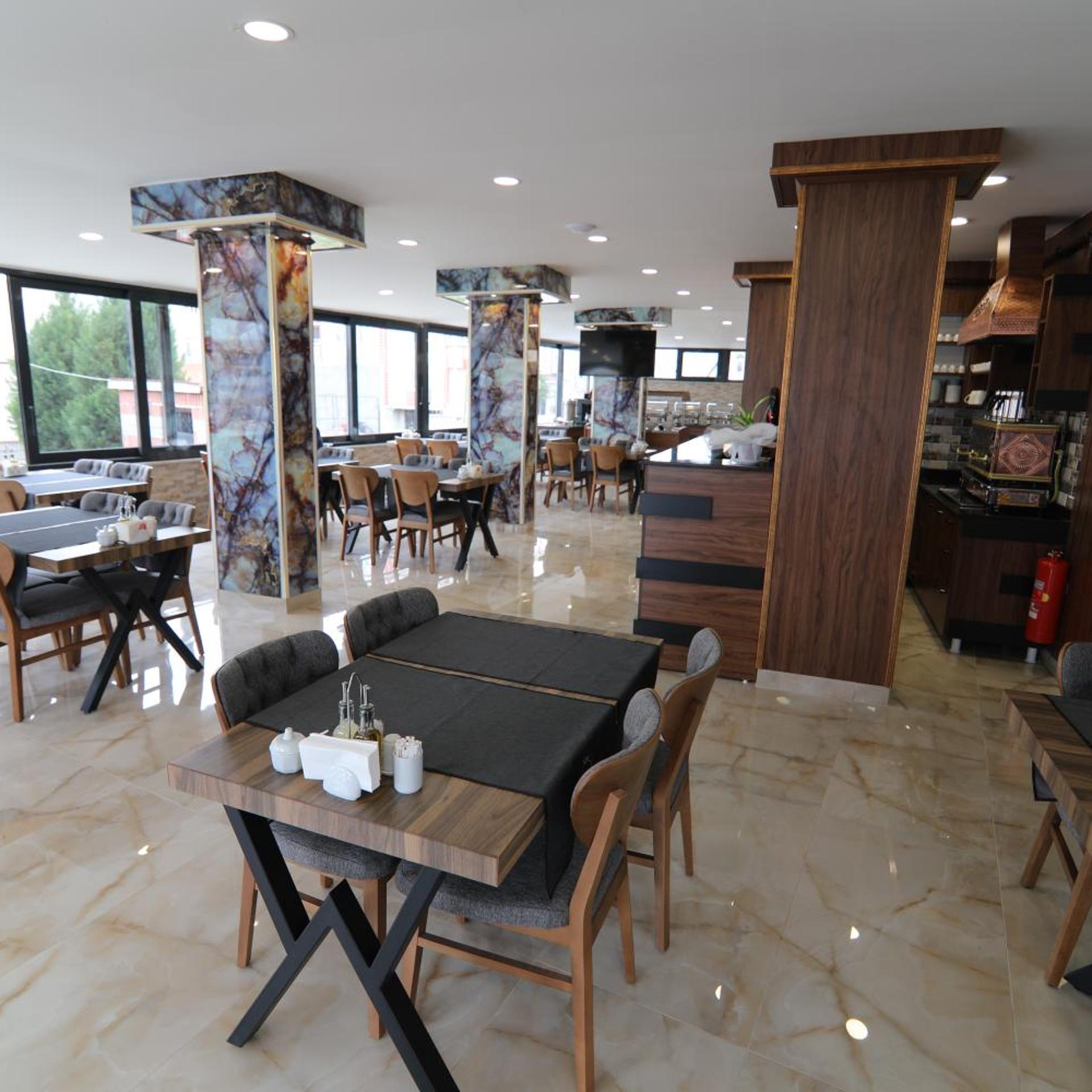 Marbes Hotel 41/50