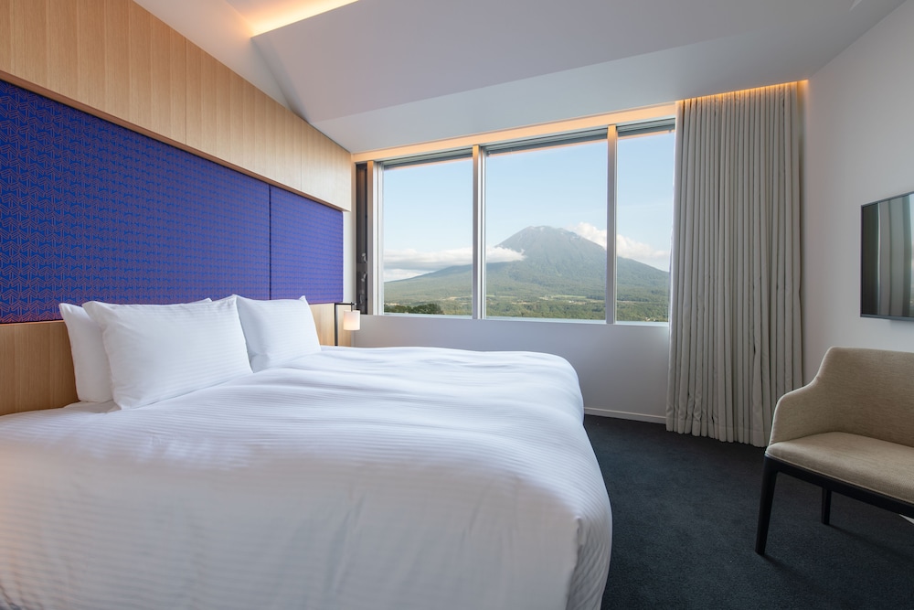 Skye Niseko 16/72