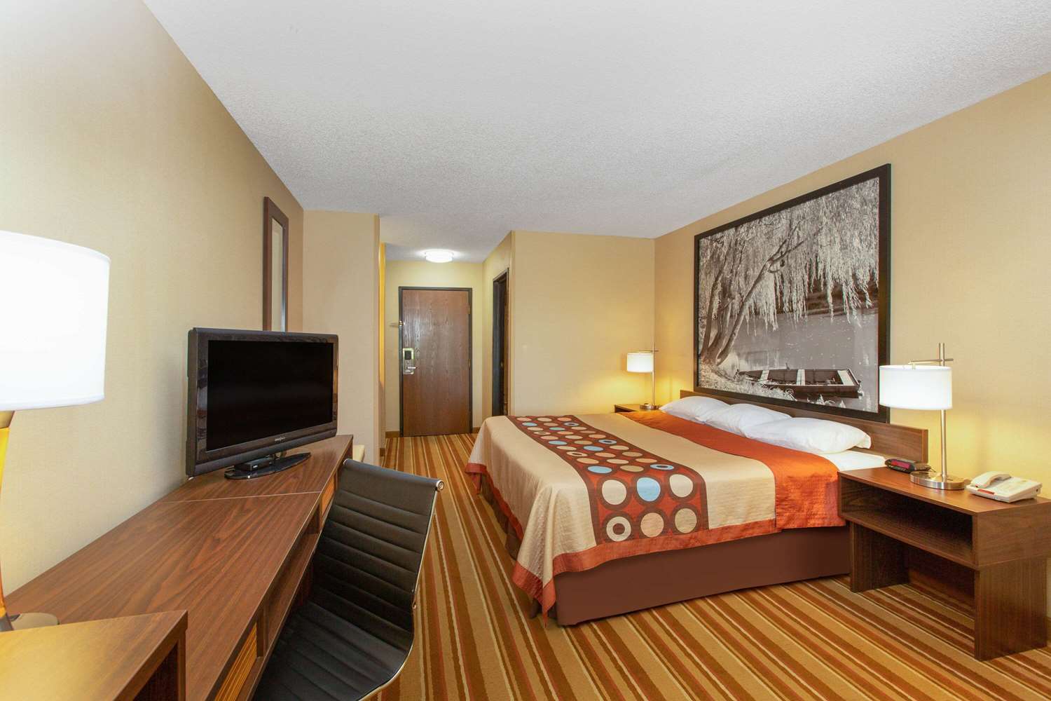 Super 8 By Wyndham Salina I-70 10/29