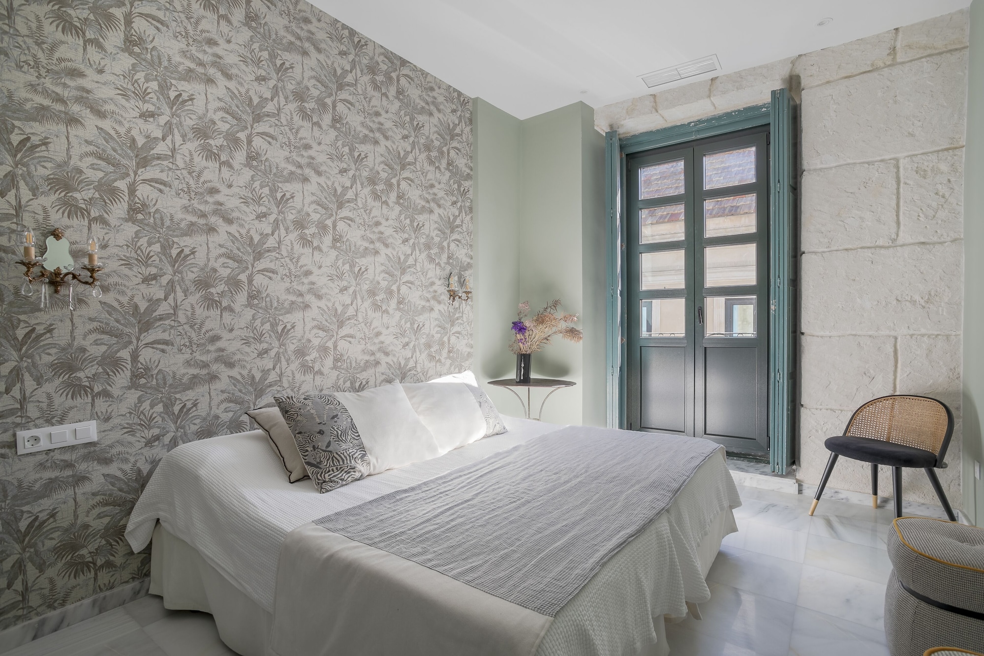1 BEDROOM, FAMILY, STUDIO, PRIVATE BATHROOM