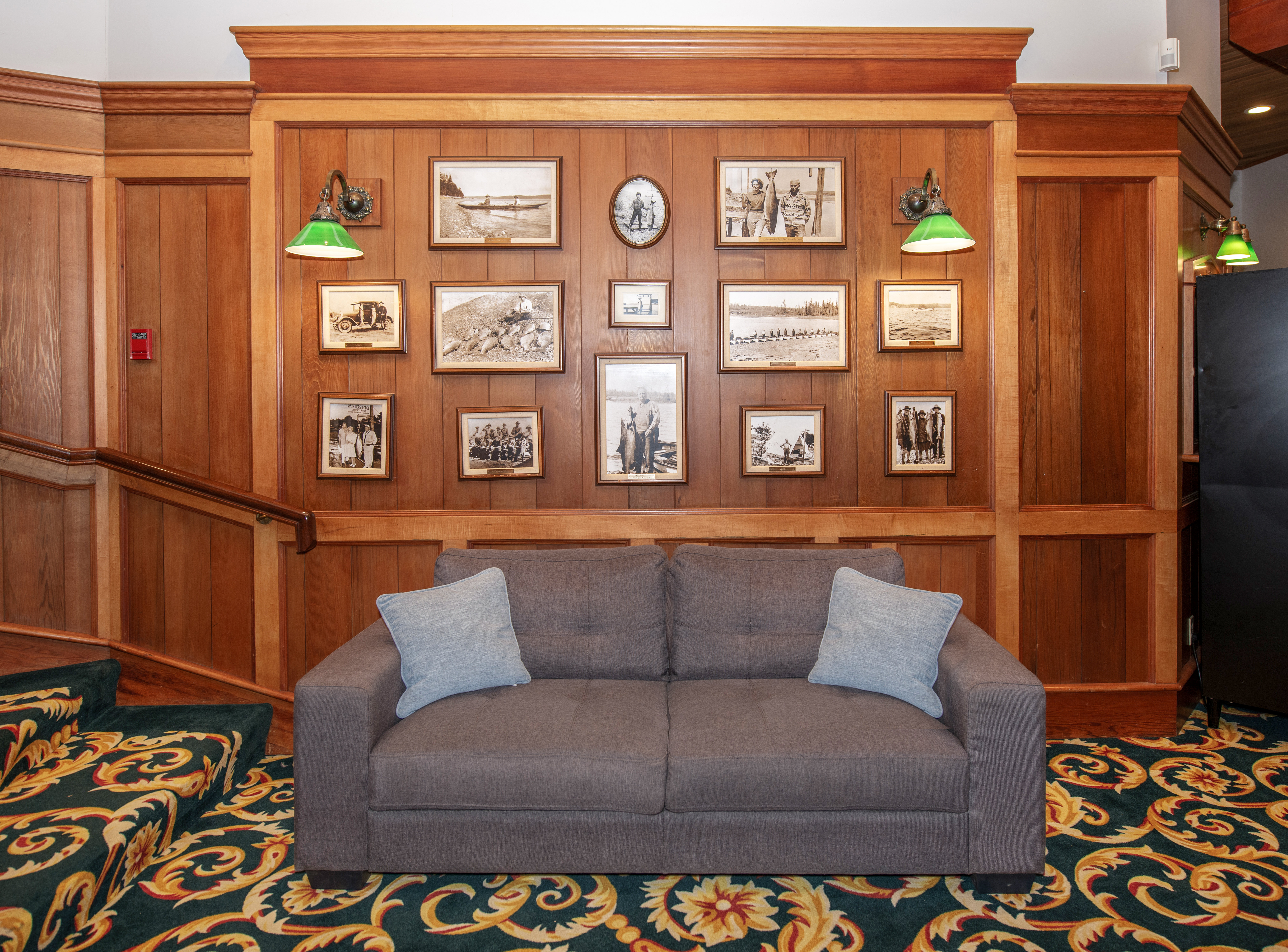 Painter's Lodge 8/50