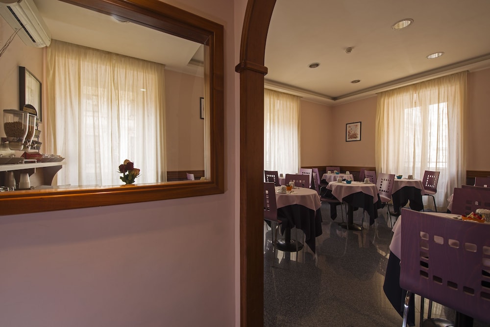 Hotel Ercoli 24/32