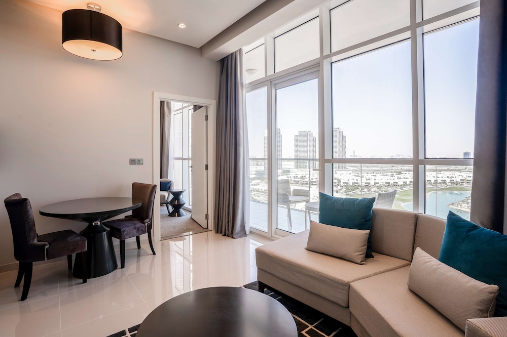 Radisson Dubai Damac Hills 27/47