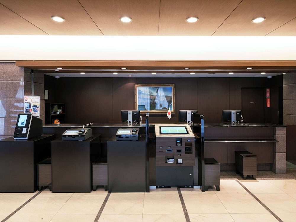 Apa Hotel Yokohama Kannai 42/48