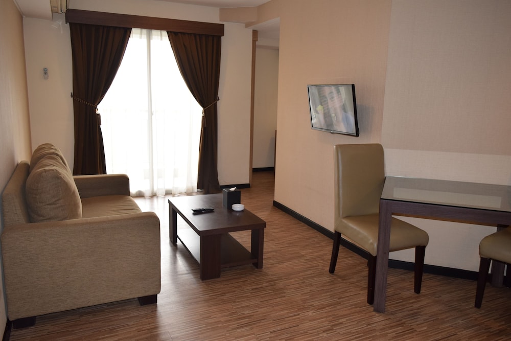 Horison Grand Serpong 15/20