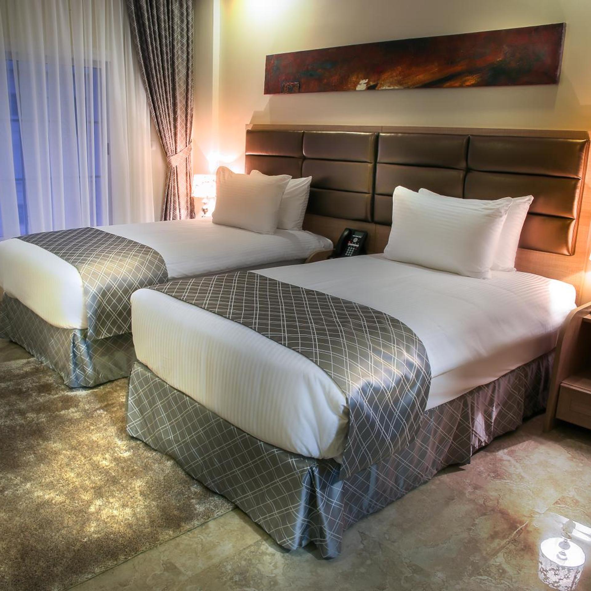 Adams Hotel 14/50