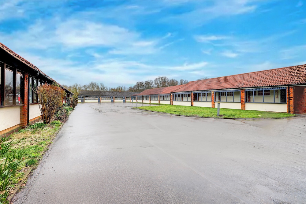 OYO The Rivenhall Hotel in Witham, Chelmsford 33/38