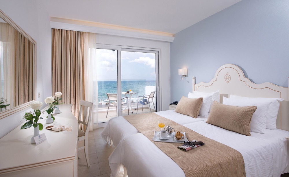 TWIN/DOUBLE BEACH FRONT COMFORT