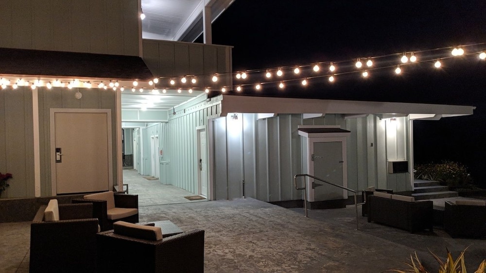 Seafoam Lodge 51/67