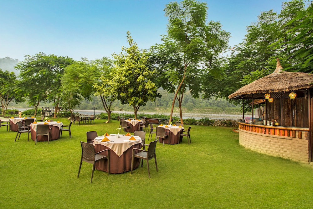 CORBETT RIVERVIEW RETREAT 13/66