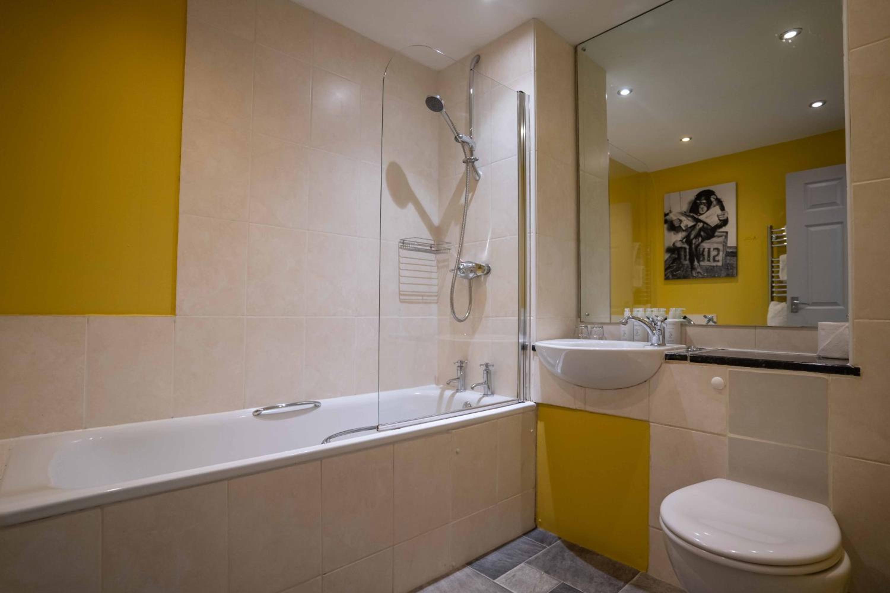 غرفة كلاسيكية بسرير مزدوج، Stonehouse Court Hotel 3/3