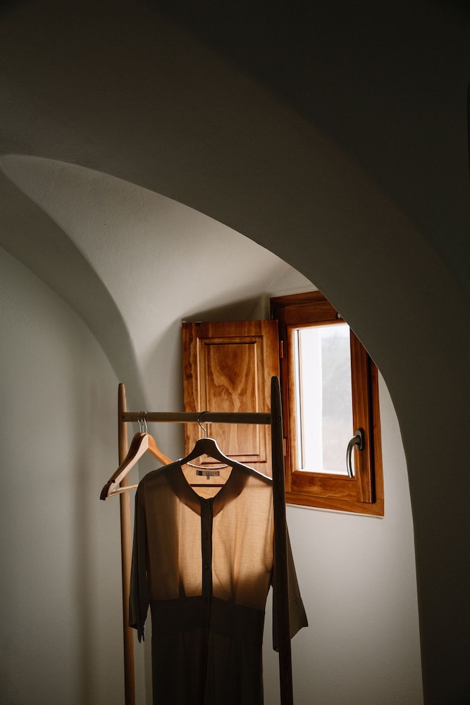 Ammothines Cycladic Suites 34/59