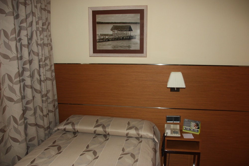 Hotel Sercotel Tres Luces 18/62