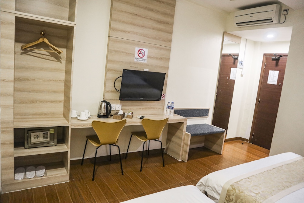 Hana Hotel 48/50