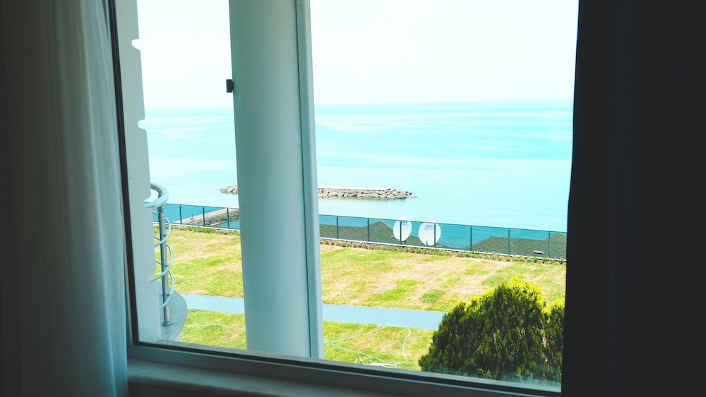 Camlica Hotel 36/42