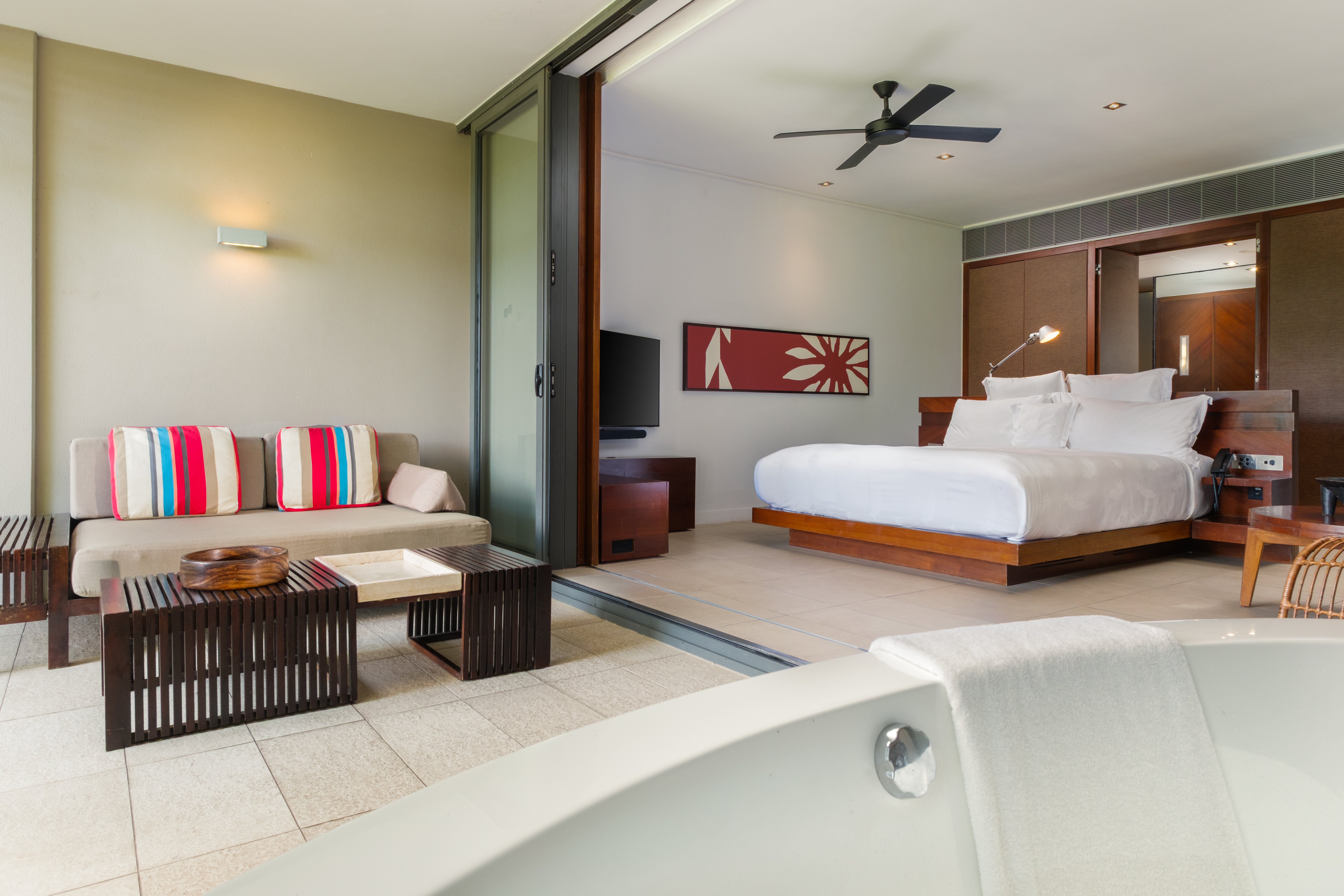 Room, King Bed, Pool View, Pool Access
