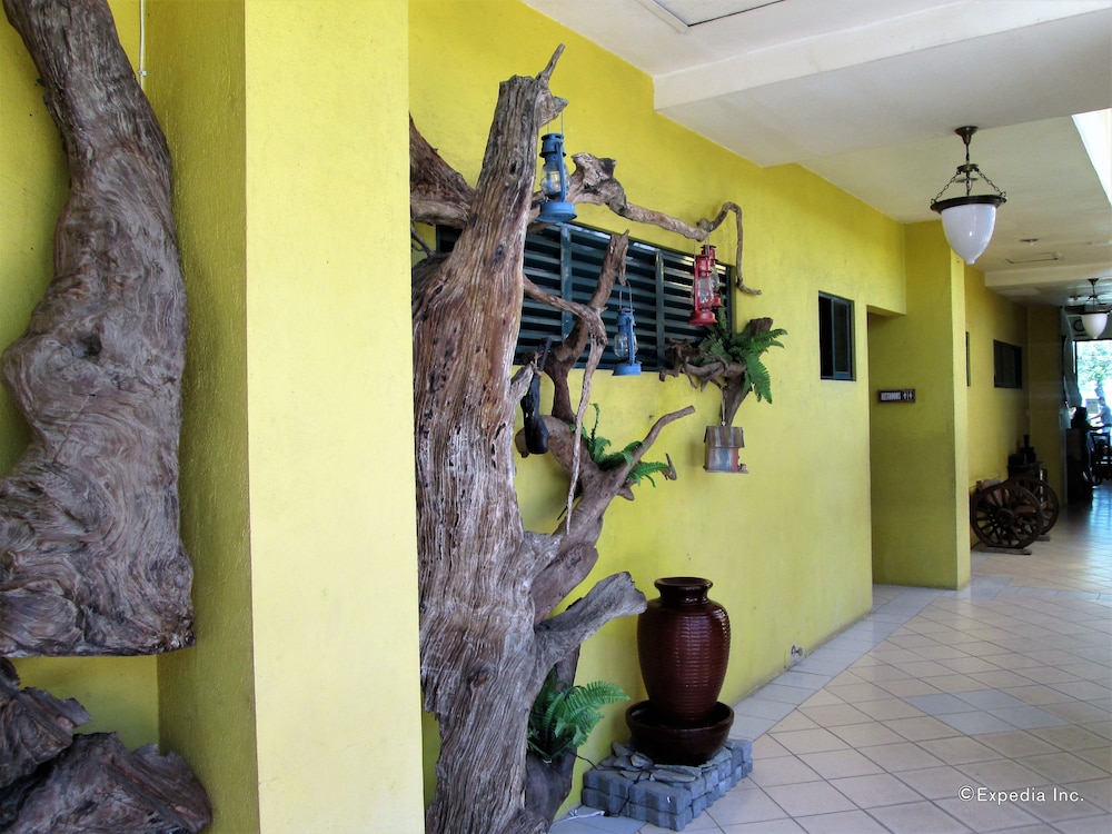 Country Village Hotel 23/37