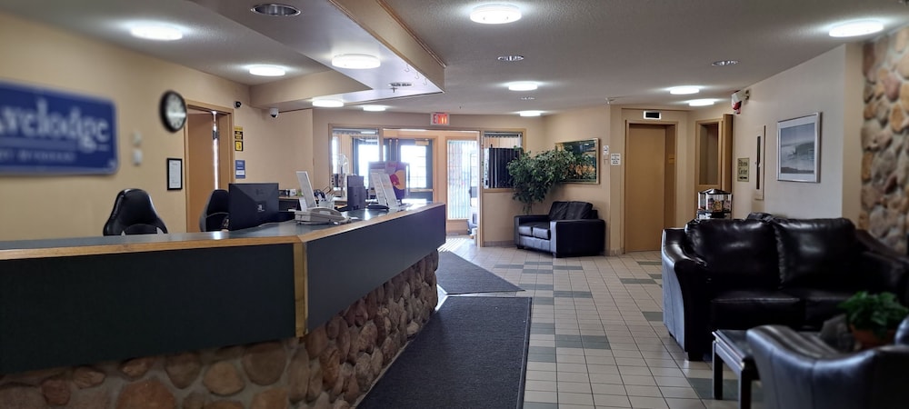 Travelodge by Wyndham Lacombe 10/54