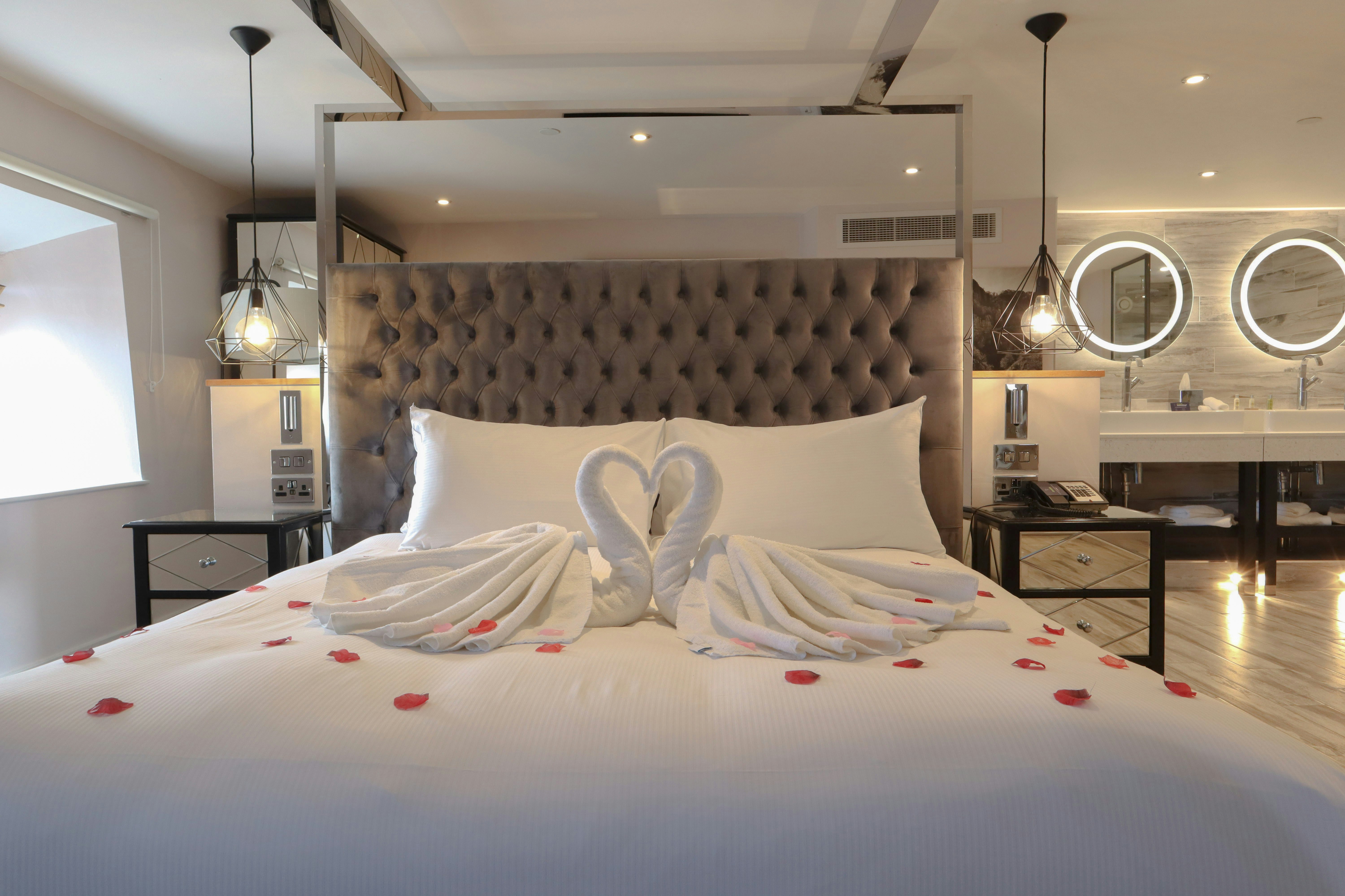 LOFT, SUITE, KING BED