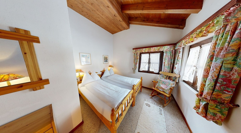 Schweizerhaus Swiss Quality Hotel 28/50