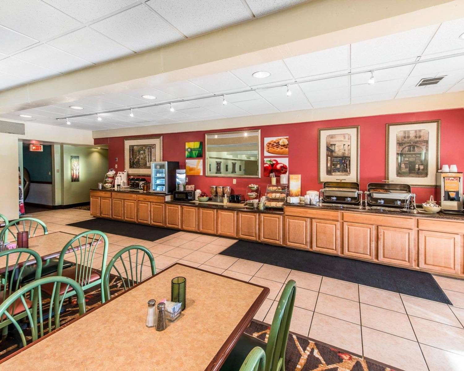 Quality Inn & Suites Erie near Casino 20/32