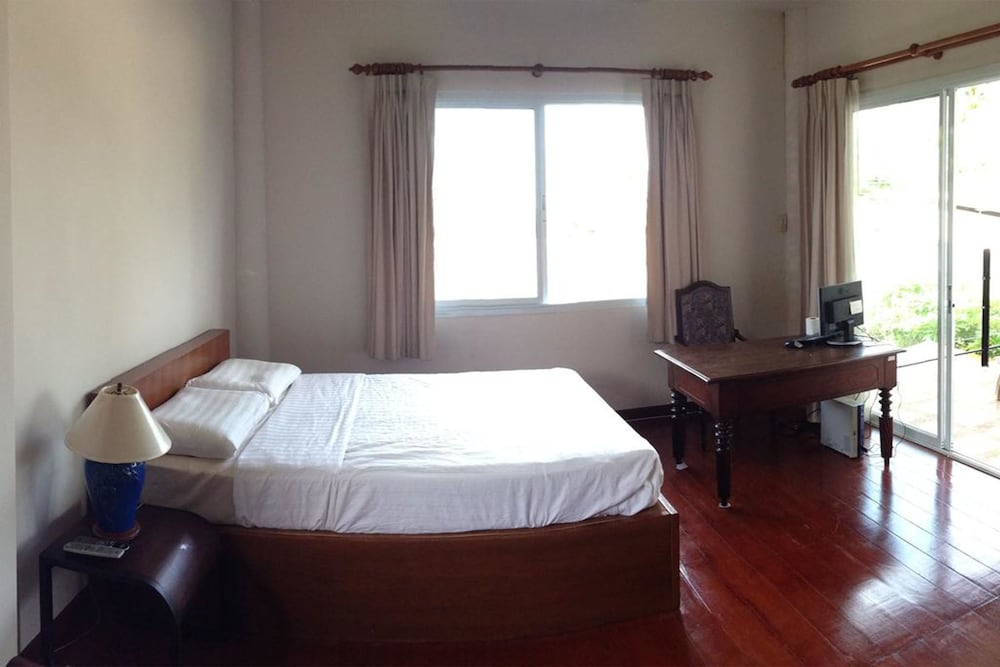 2 BEDROOMS, APARTMENT, SEA VIEW