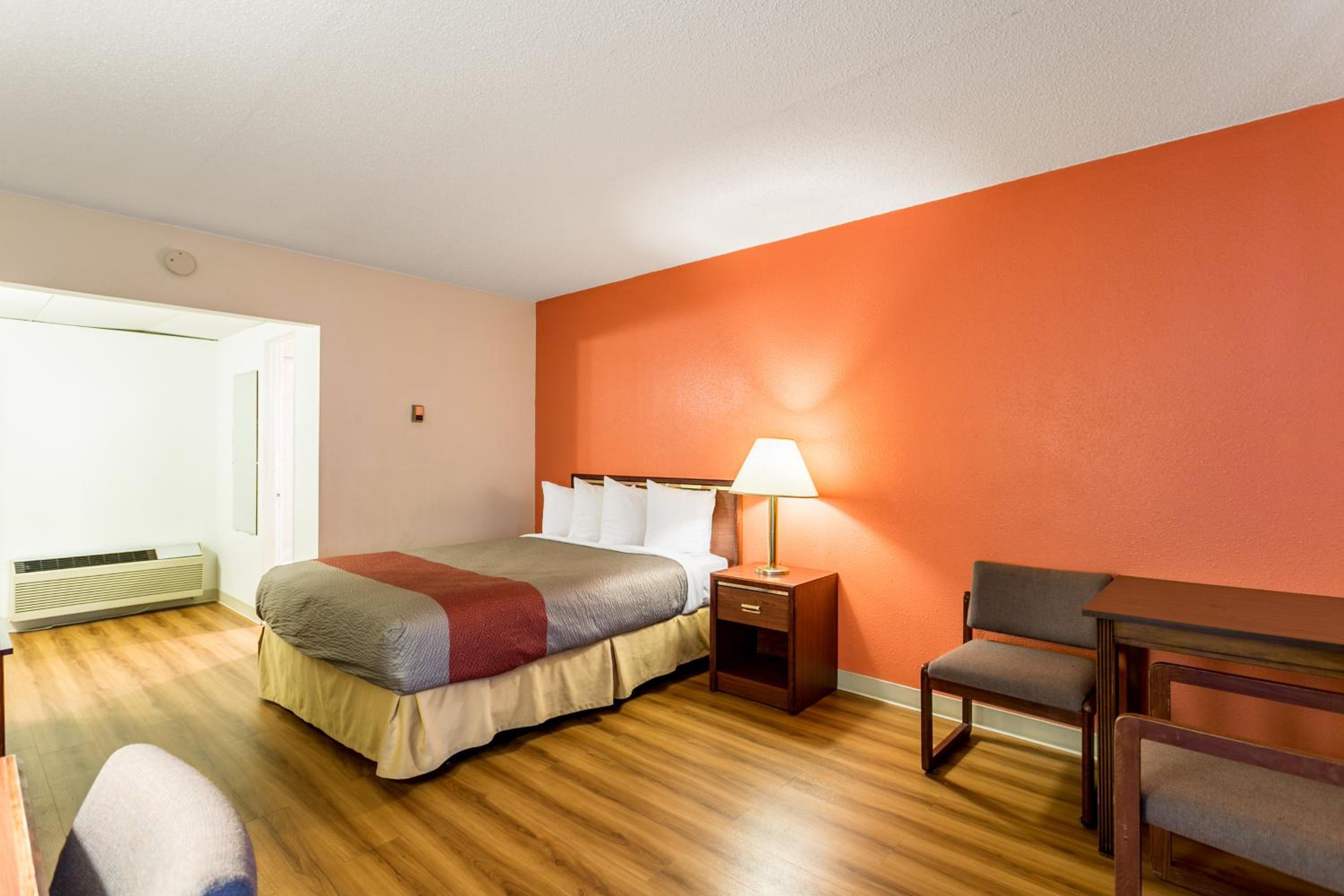 غرفة بسرير كوين لغير المدخنين، Motel6 Butte, MT - Historic City Center 3/10