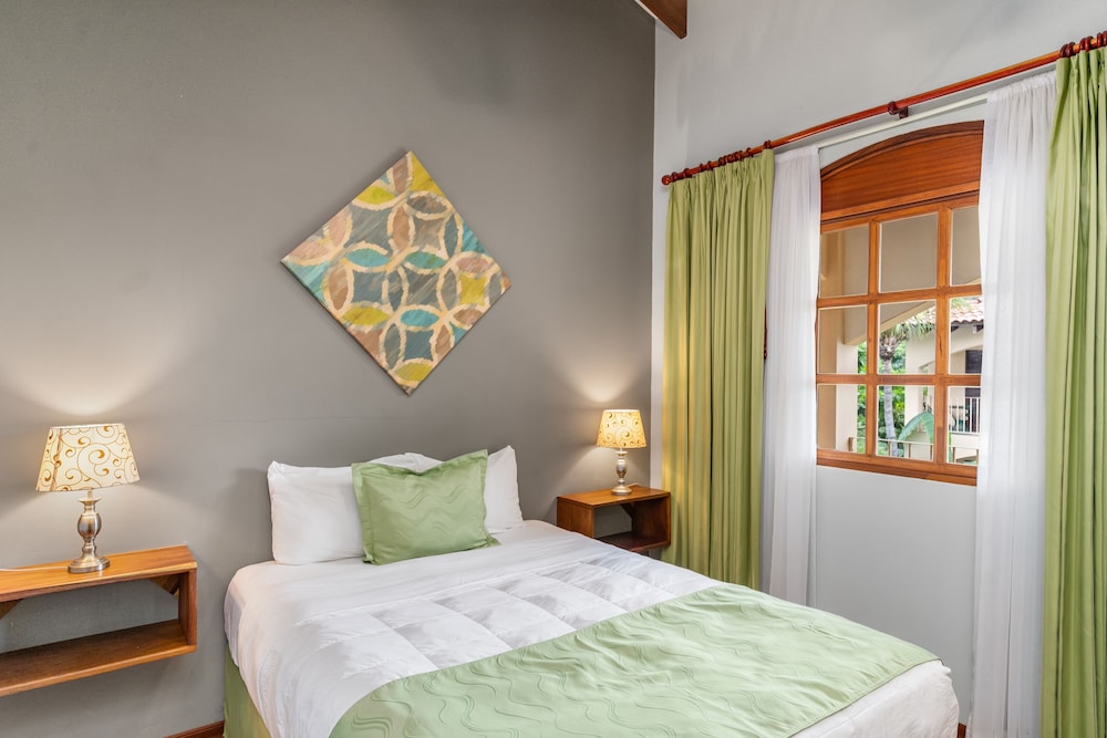 Villa Del Sueño 11/50