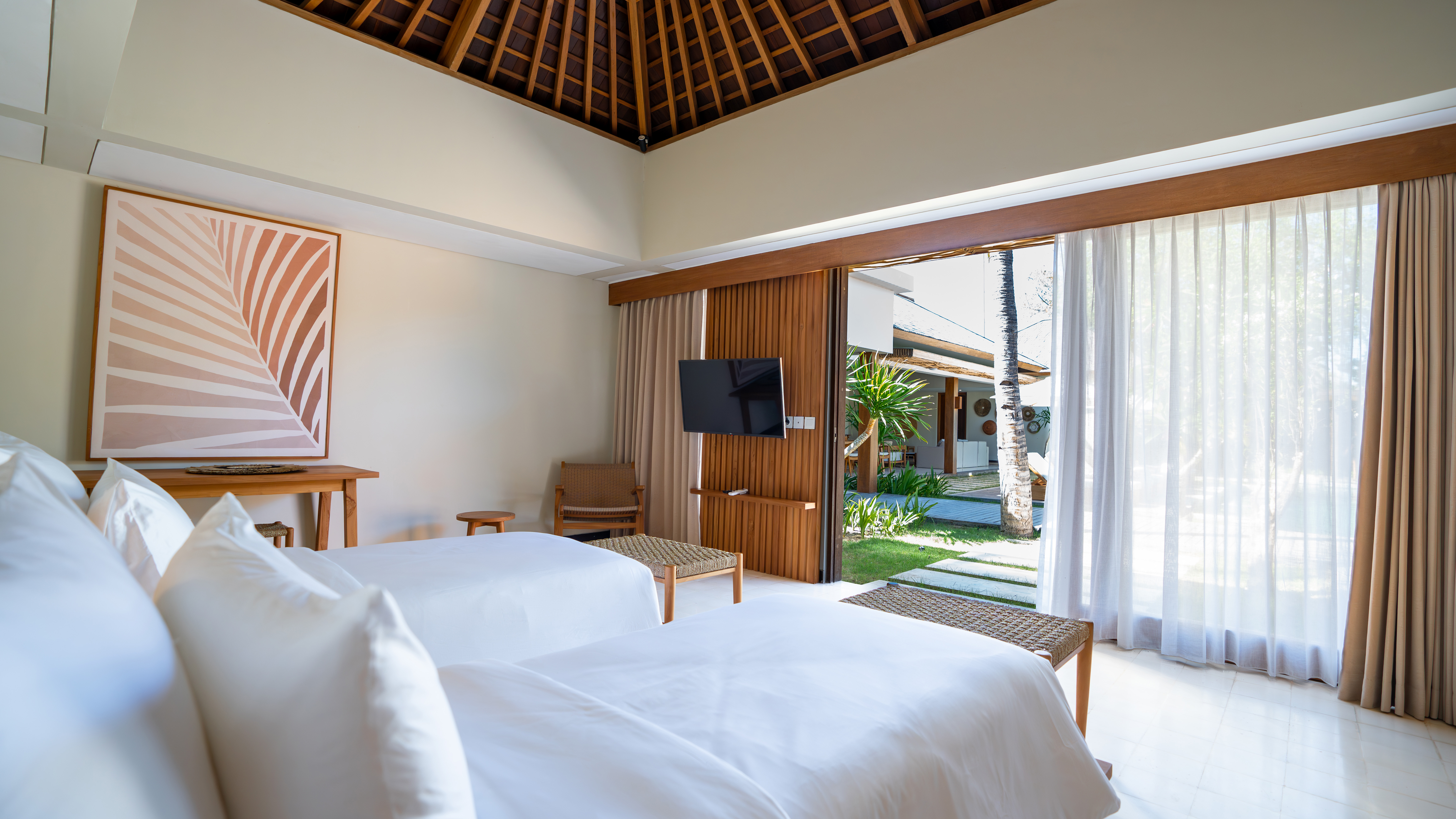 3 Bedrooms, Pool, Villa