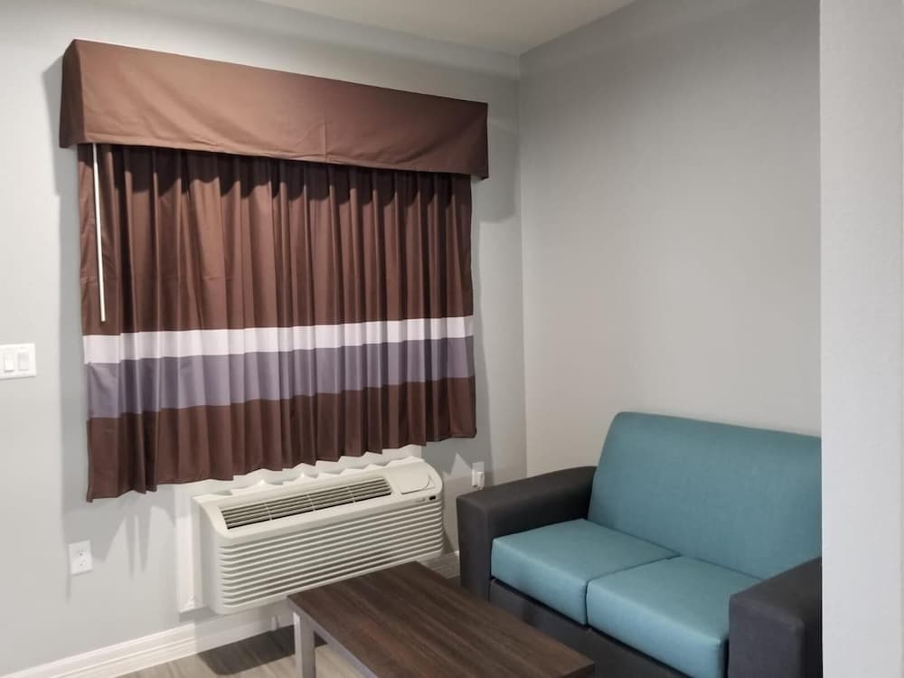The Residency Suites 29/36