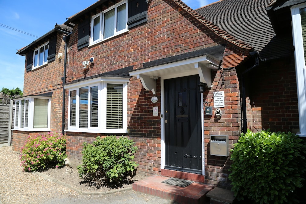 Debden Guest House 44/50