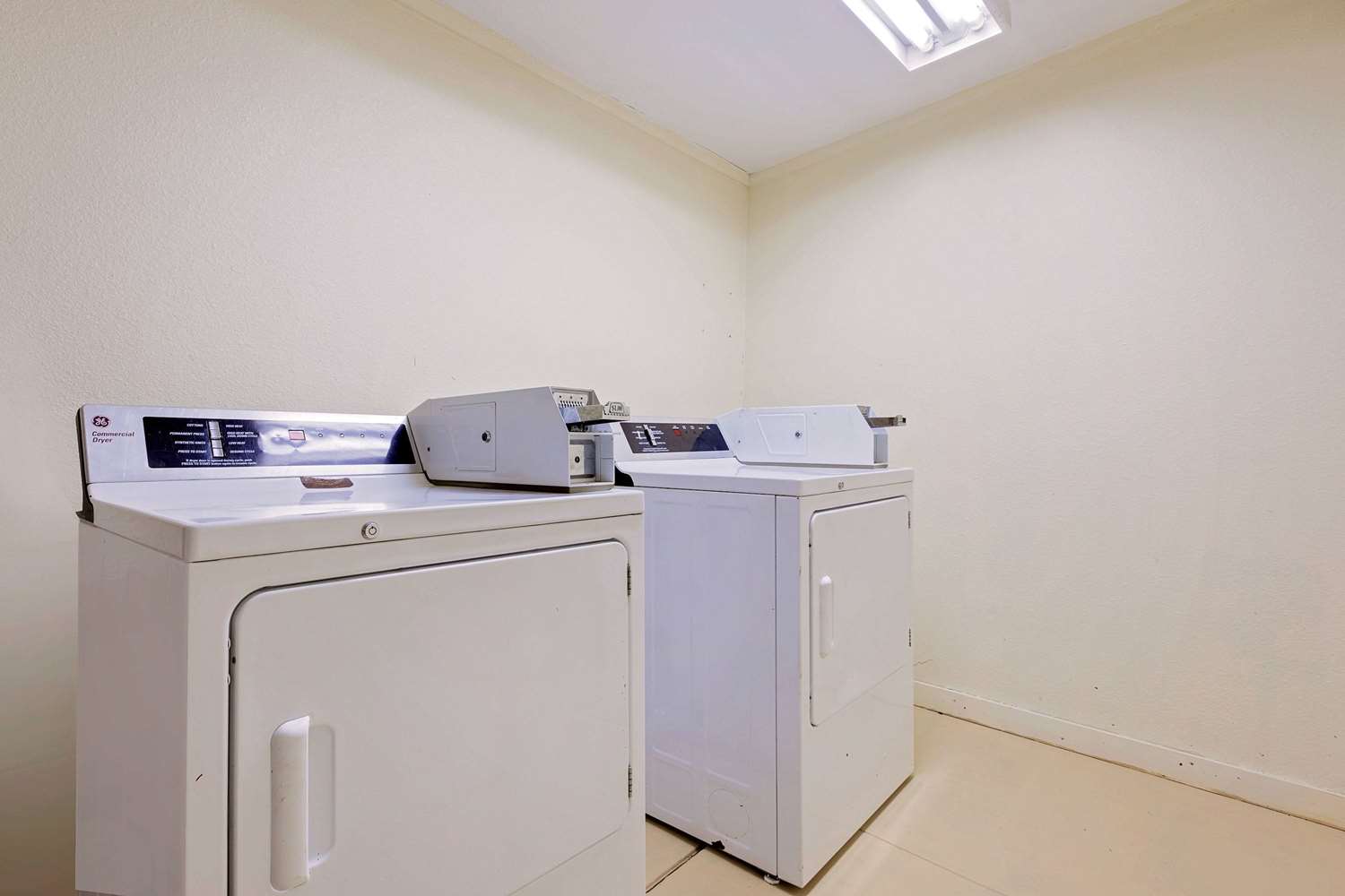 Travelodge by Wyndham Ozona 3/8