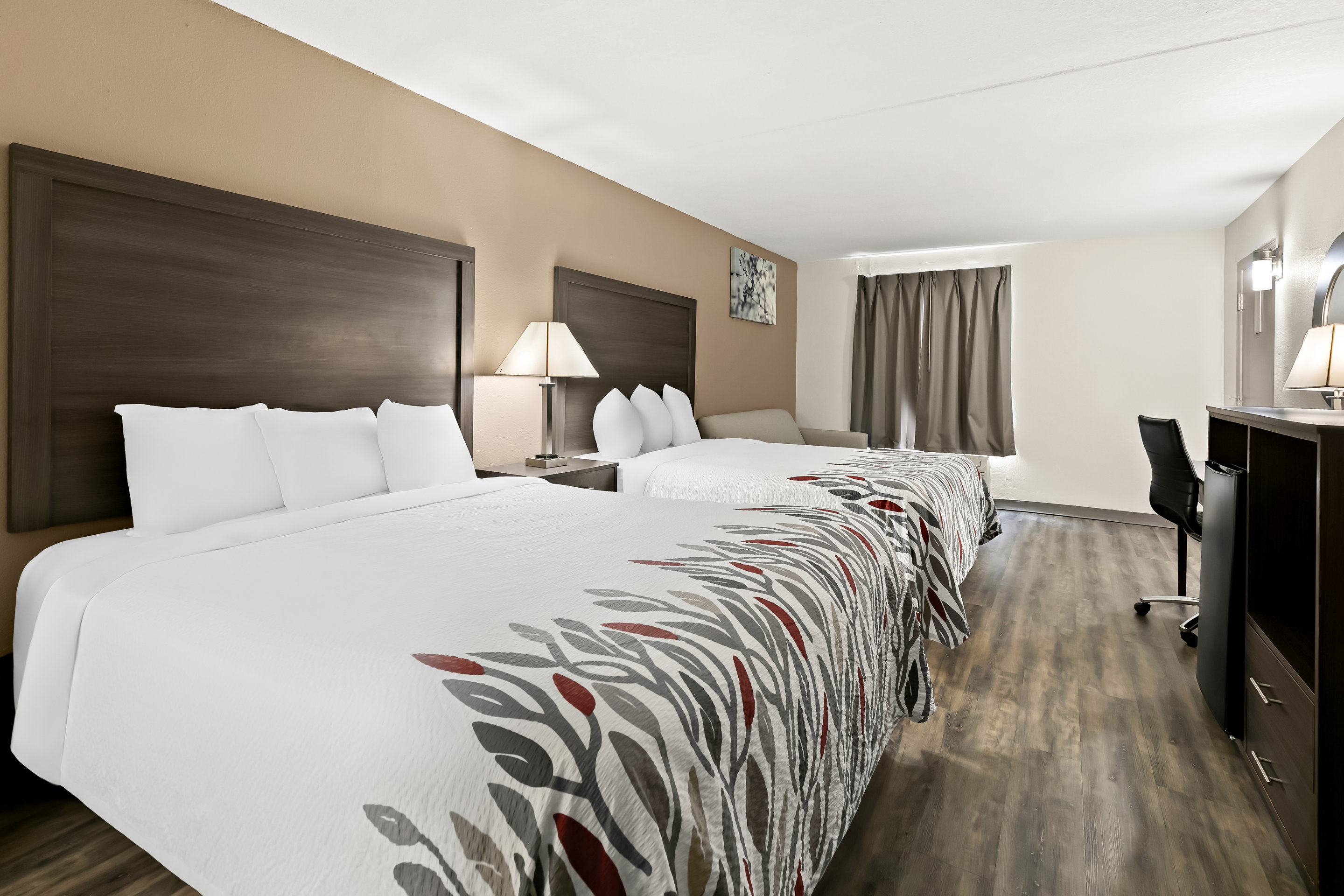 Deluxe, 2 Queen Beds, Smoking