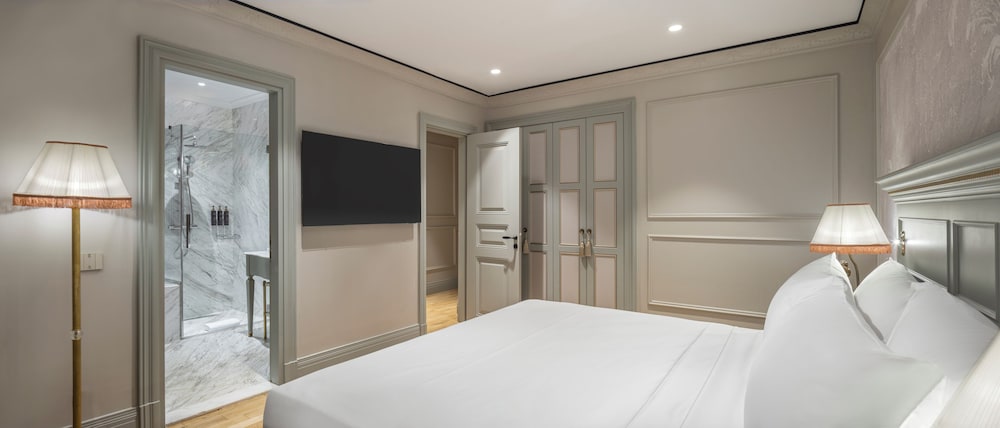 Palazzo Donizetti Istanbul, Tapestry Collection by Hilton 32/75