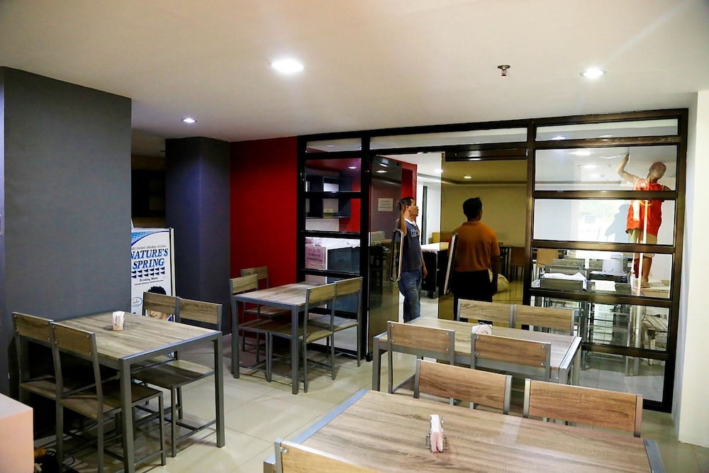 Travelbee Fuente Inn 34/52