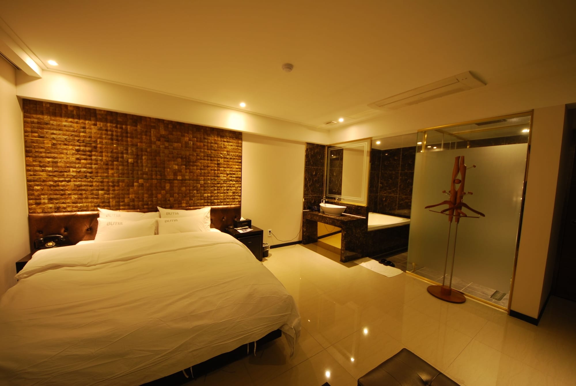 PREMIUM, DOUBLE BED