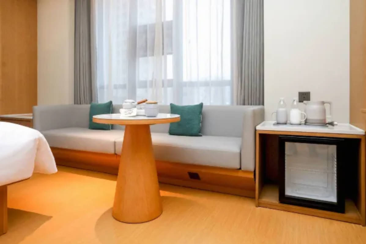 JI Hotel (Shenzhen North Railway Station) 42/45