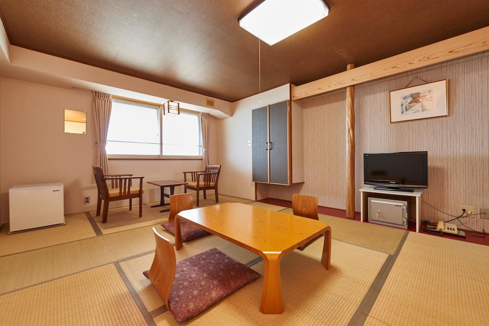 Yunohama Hotel 56/72